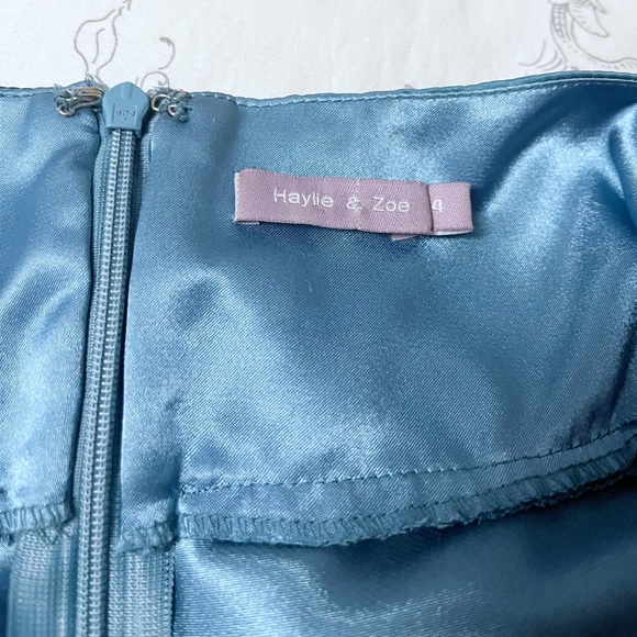 Haylie and Zoe Turquoise Halter Dress - Picture 5 of 6